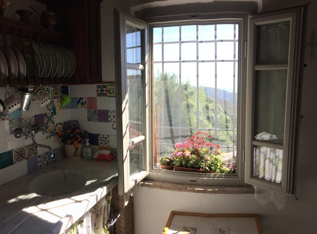 La Casina Delle Rondini Guest House Corsanico-Bargecchia Екстериор снимка